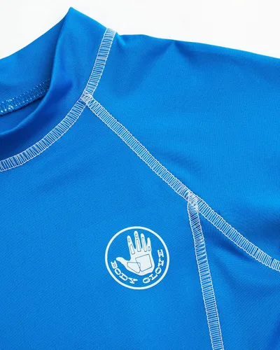 Vista 3 de Body Glove Boys' Rash Guard Shirt - UPF 50+ Quick Dry Sun and Sand Protection Swim Shirt - Swimwear for Kids (5-14)