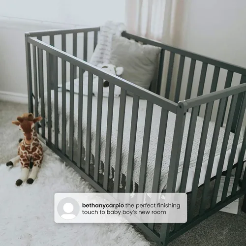 Vista 17 de Delta Children Heartland - Colchón convertible 4 en 1, color negro + Twinkle Galaxy para cuna y colchón para niños pequeños (paquete)