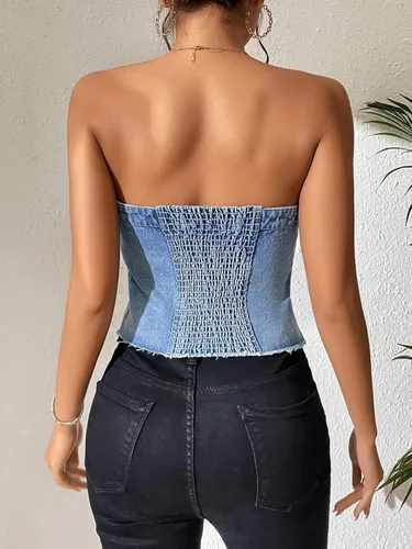 Vista 2 de WDIRARA Blusa corta sin mangas con botones y dobladillo sin tirantes para mujer