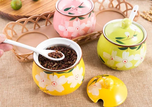 Vista 6 de Tarro de condimento de cerámica japonés pintado a mano con cuchara de tapa