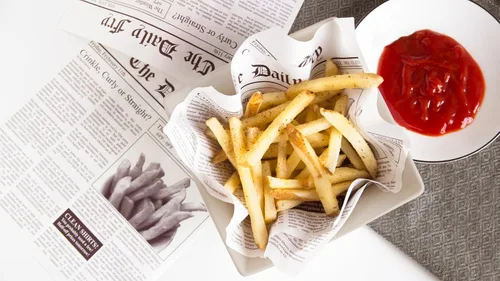 Vista 3 de Fox Run Forros de papel de cera para papas fritas, papel de periódico, 24