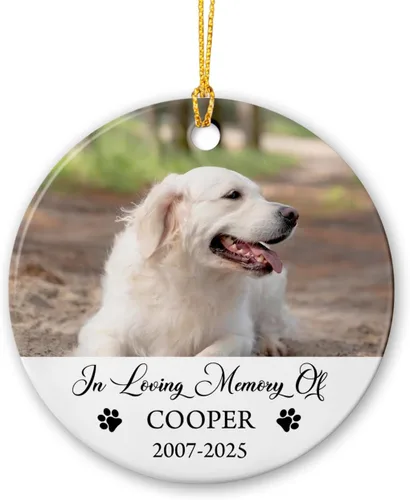 Vista 21 de Marco de fotos conmemorativo personalizado para mascotas, adorno de Navidad 2025, Un pedazo de mi corazón vive en el cielo, adorno de cerámica