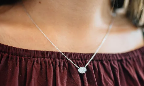 Vista 2 de Ellena Rose Collar de ópalo de plata de ley, plata de ley 925, pequeño y delicado ópalo ovalado para mujer, collares de piedras preciosas, joyería