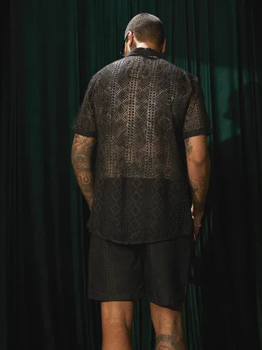 Vista 2 de Verdusa Conjunto corto de 2 piezas con encaje y botones para hombre