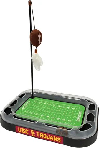 Vista 12 de Pets First NCAA Alabama Crimson Tide Football Field - Juguete rascador para gatos con peluche relleno de hierba gatera y juguete de plumas, con bola