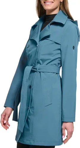 Vista 2 de Calvin Klein Chaqueta de lluvia con cinturón de doble botonadura para mujer con capucha extraíble