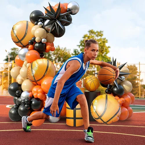 Vista 5 de Kit de guirnalda de arco de globos de baloncesto, 103 globos de fiesta de baloncesto, guirnalda de globos naranja y negro para niños y niñas