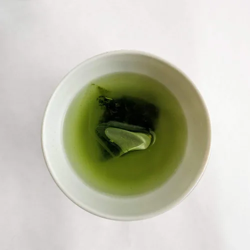 Vista 4 de Té verde matcha japonés orgánico de origen único (Ryoku-Matcha) 20 bolsas de té de Tea Kitamura