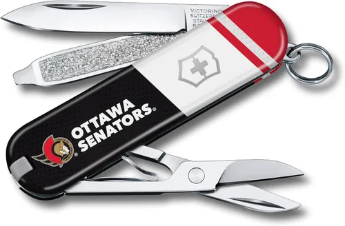 Vista 8 de Victorinox Classic SD Swiss Army – Navaja suiza de bolsillo compacta con 7 funciones, fabricada en Suiza, con hoja pequeña, destornillador y llavero