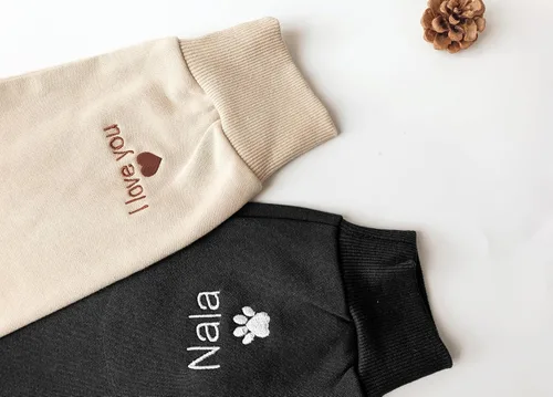 Vista 5 de Nazenti Sudadera con capucha bordada para perro, sudadera personalizada de una línea para mascotas, suéter de mamá de perro, regalos personalizados