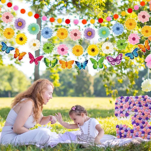 Vista 6 de Juego de 4 pancartas de verano para decoración de verano con diseño de mariposas y flores, flores de sol, remolinos colgantes, suministros de fiesta