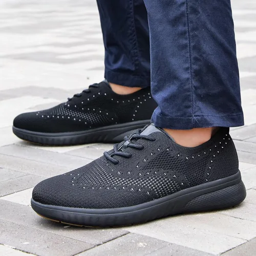 Vista 2 de TIOSEBON Zapatos deportivos Oxoford para caminar para hombre, zapatos casuales de malla de trabajo