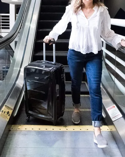 Vista 227 de Samsonite Winfield 2 Equipaje rígido con ruedas giratorias, Azul profundo, Juego de 3 piezas (20/24/28)