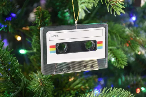 Vista 3 de Tree Buddees Cinta de casete retro adornos únicos de Navidad - Personalizable