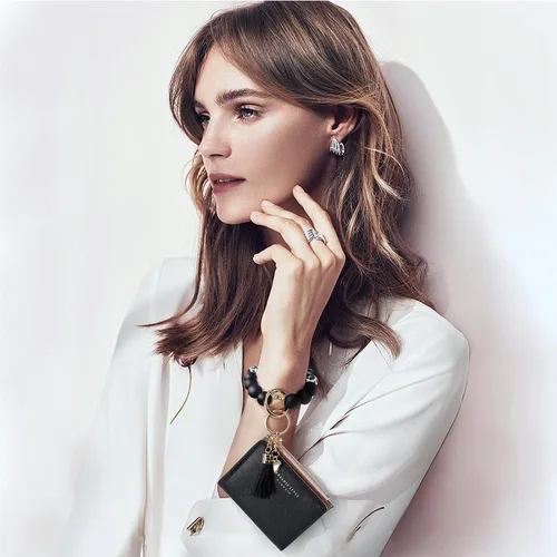 Vista 7 de Llavero pulsera con bolsillo para tarjetero, llavero con borla, llavero para mujer