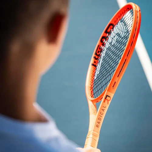 Vista 2 de HEAD Radical Junior 2025 Tennis Racquet - 26” Lightweight Graphite, Auxetic 2.0, Ages 9–11
