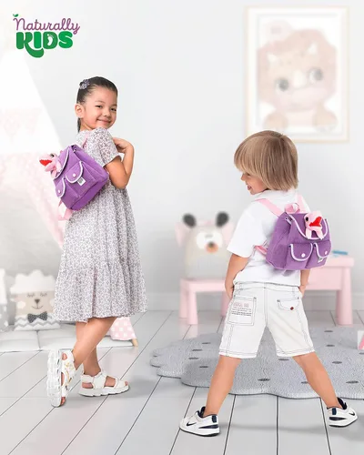 Vista 4 de Naturally KIDS Mini mochila de dinosaurio - Mochila muy pequeña para niñas y niños - Juguetes de dinosaurio para niños de 3 a 5 años - Mochila