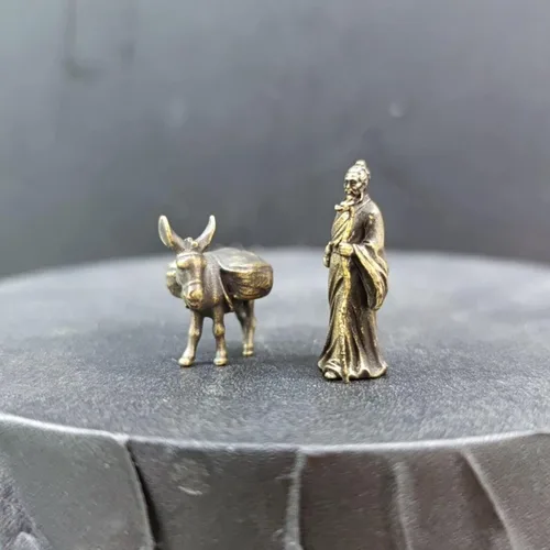 Vista 3 de Figura negra hecha a mano creativa de cobre viejo y burro, figura de animal interesante de latón, escultura de estatua en miniatura, escultura
