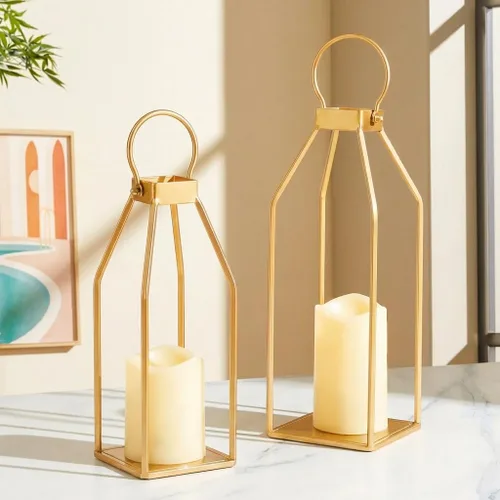 Vista 13 de Perfnique Linternas de metal con madera de pino, juego de 2 linternas de estilo casa de campo decorativas con vela sin llama impermeable