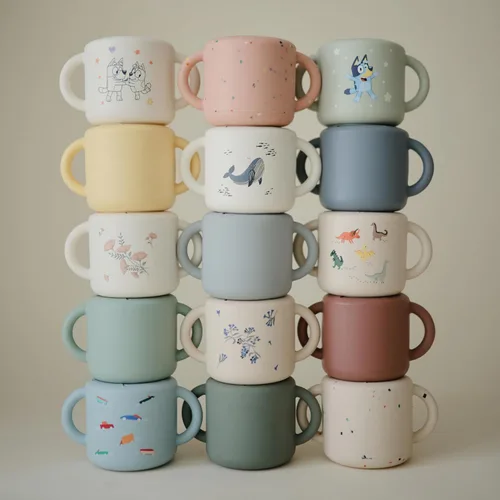 Vista 7 de mushie - Taza para merienda de silicona Contenedor de alimentos a prueba de derrames para niños pequeños y bebés (Abejas)