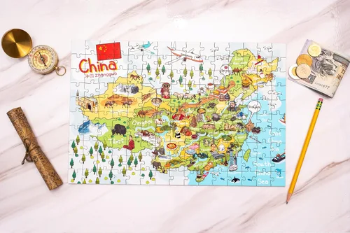 Vista 2 de China Map Rompecabezas de madera 152 piezas, 15x10 pulgadas