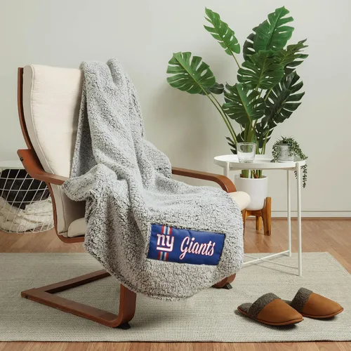 Vista 31 de FOCO Manta Sherpa de nube con logotipo grande del equipo de la NFL, 60 x 70 pulgadas