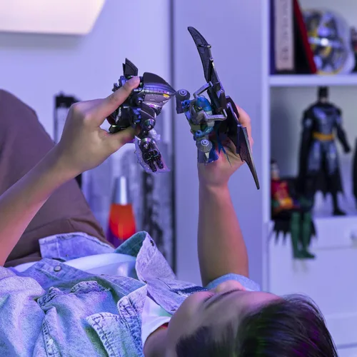 Vista 7 de BATMAN Mega Gear Deluxe - Figura de acción de 4 pulgadas con armadura transformadora