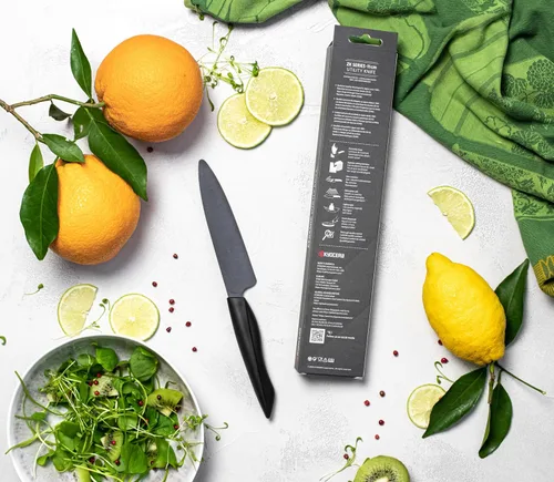 Vista 3 de Kyocera Innovation Series - Cuchillo de corte de cerámica de 5 pulgadas, con mango ergonómico suave al tacto, hoja negra, mango negro