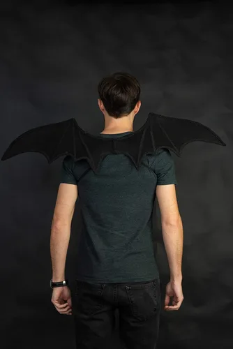 Vista 3 de Alas de murciélago negras góticas con correa unisex, accesorios de disfraz de dragón de Halloween, talla única, Negro