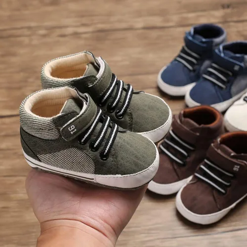 Vista 6 de Sekantrol Zapatos de cuna para recién nacidos, para niños y niñas, suela de goma suave, zapatos para bebés, zapatos deportivos de moda de caña alta