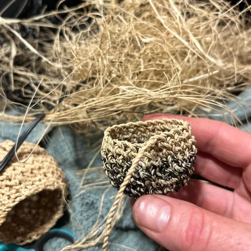 Vista 6 de Cordaje de fibra para plantas artesanales, cesta de tejido por Traditional Craft Kits