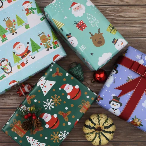 Vista 4 de Hojas planas plegadas de papel de regalo de Navidad (30 x 20 pulgadas por hoja, 4 hojas, 4 diseños: 15 pies cuadrados ttl) con cinta de borde dorado