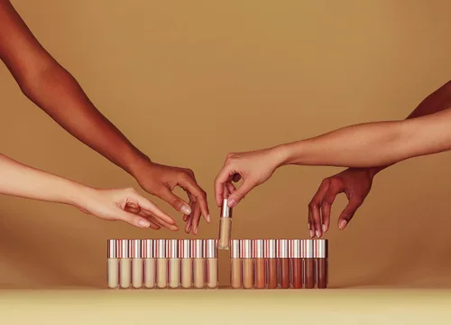 Vista 3 de Revolution, Corrector Conceal & Define, Cobertura Completa y Ligero, Acabado Mate de Larga Duración, Vegano y Libre de Crueldad, C1 Tonos de Piel