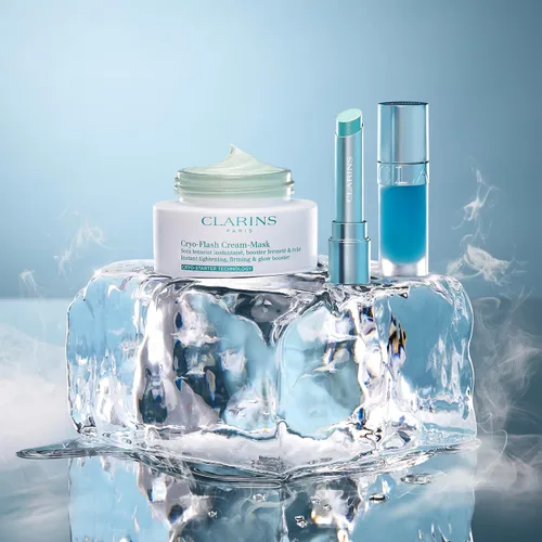 Vista 9 de Clarins Lip Comfort Oil Aceite labial hidratante, nutritivo y humectante Acabado ligero, alto brillo Calma, conforta y protege los labios