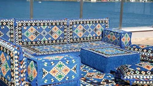 Vista 5 de arabicsofa Juego de asientos Jalsa en forma de L – Majlis árabe hecho a mano con almohadas de respaldo