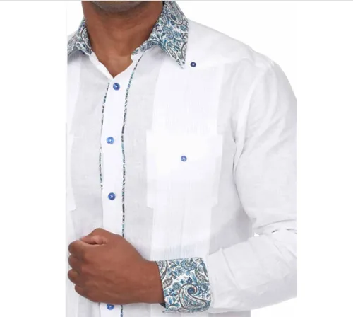 Vista 2 de Camisa Guayabera Manga Larga 100% Lino con Elegante Acento Arábesco. Color Blanco/Azul Marino