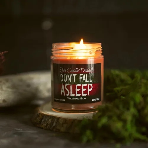 Vista 2 de Don't Fall Shleep - Vela perfumada de película de terror con olmo llorón espeluznante, vela en tarro de 6 onzas para Halloween, 40 horas de tiempo