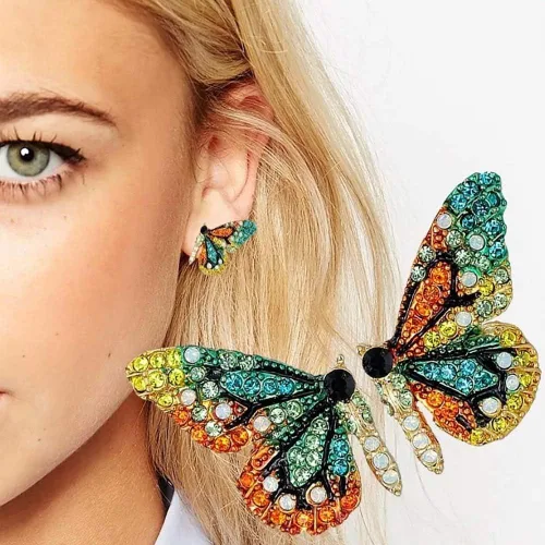 Vista 2 de ShiYsRL - Juego de pendientes de perlas de cristal para mujer, diseño de mariposas, multicolor
