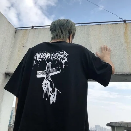 Vista 3 de CYee Y2K - Camiseta punk de manga corta de gran tamaño para hombre, hip-hop, crucifijo impreso, sudadera Harajuku Streetwear