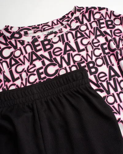 Vista 2 de New Balance Conjunto de pantalones cortos activos para niña, camiseta de rendimiento de 2 piezas y pantalones cortos de gimnasio (4-12)