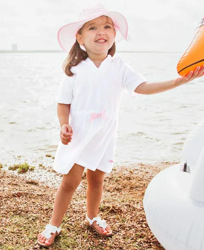 Vista 2 de RuffleButts Vestido con capucha de tela de rizo para bebés y niñas pequeñas