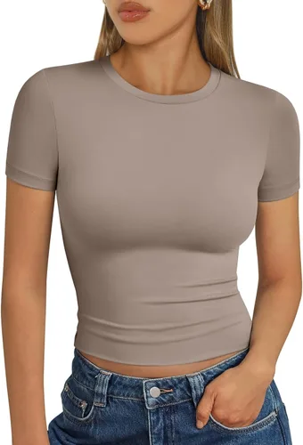 Vista 42 de Trendy Queen - Camisetas básicas para mujer, camisetas de verano 2025, de manga corta, ajustadas, para gimnasio, entrenamiento, ropa estilo Y2K