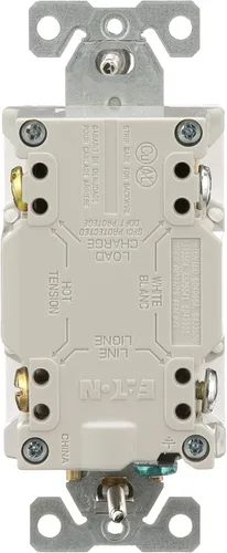 Vista 4 de Eaton GFCI - Receptáculo dúplex resistente a manipulaciones 15A -125V con placa de pared de tamaño estándar, color blanco