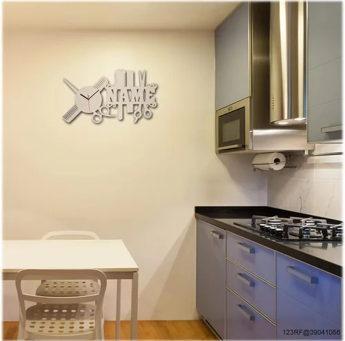 Vista 4 de Namofactur Reloj colgante de pared único personalizado con nombre, el regalo individual perfecto para peluquería, estilista, salón de belleza