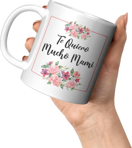 Vista 4 de Coveted Goods Te Quiero Mucho Mami Taza – Regalo para el Día de la Madre Española para Mamás Latinas – Taza de café de cerámica blanca de 11 oz