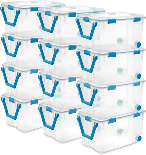 Vista 32 de Sterilite 19414306 - Caja de almacenamiento de plástico transparente de 7.5 cuartos y tapa con pestillos azules