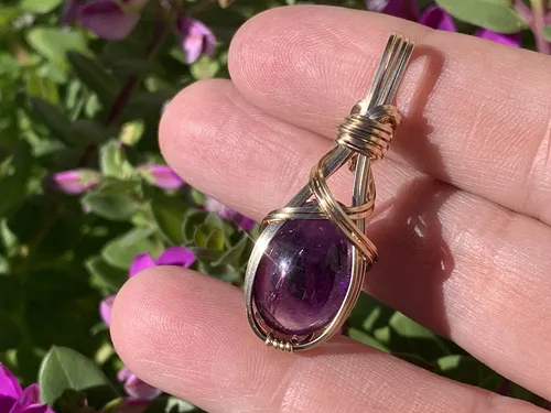 Vista 12 de Colgante de cristal de cuarzo rosa de 14 quilates, calidad AAA relleno de oro, varita de corazón, reiki Energy Romance, con elegante caja de regalo