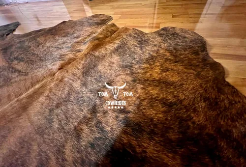 Vista 4 de Alfombra de piel de vaca 6x6 Brindle Medium Piel Natural