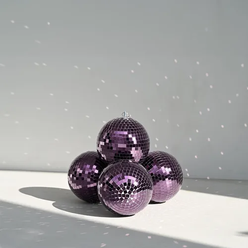 Vista 32 de Yescom Juego de 8 bolas de discoteca de 7/12/16/20/24 pulgadas, bolas de espejo surtidas, decoración de vidrio para colgar para fiestas de los años