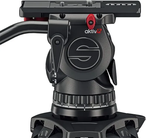 Vista 4 de Sachtler aktiv12T - Cabezal fluido de 3.937 in con trípode de fibra de carbono Flowtech 100 y esparcidor de tierra